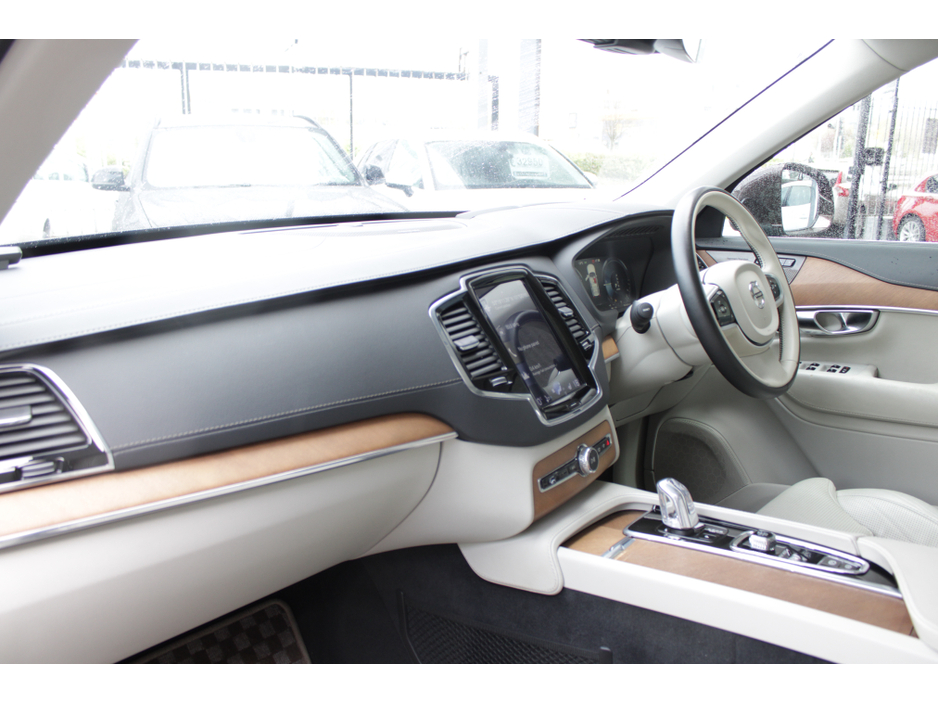 2019 Volvo XC90 - image 24