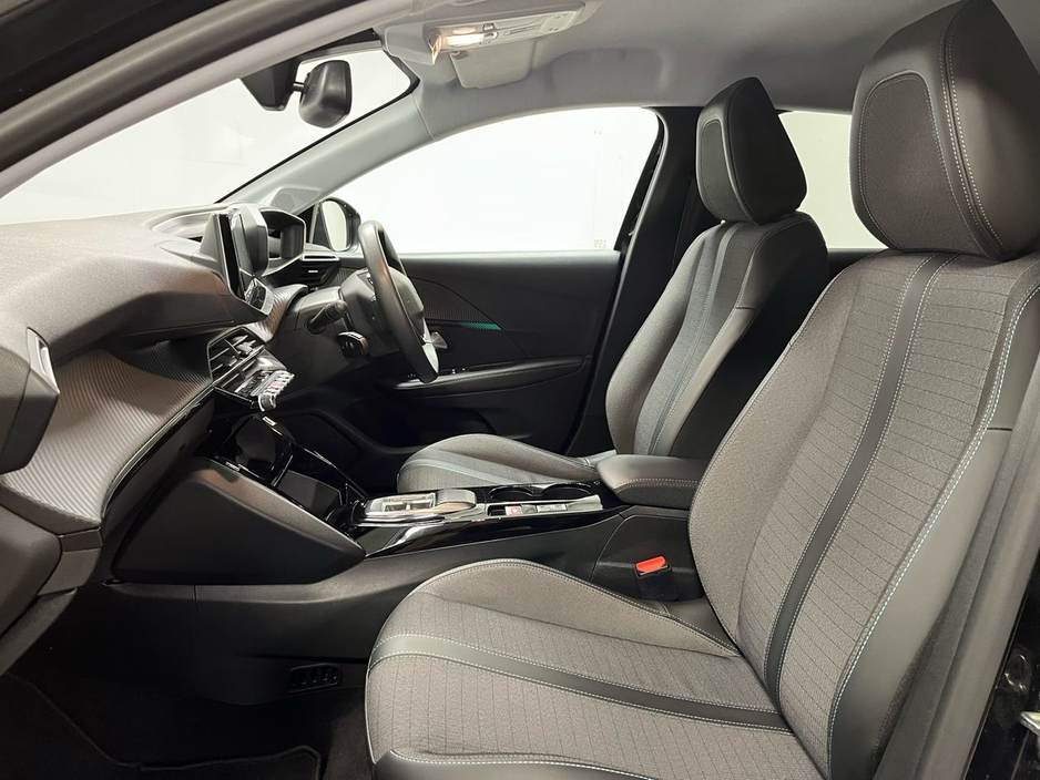 2023 Peugeot 208 - image 19