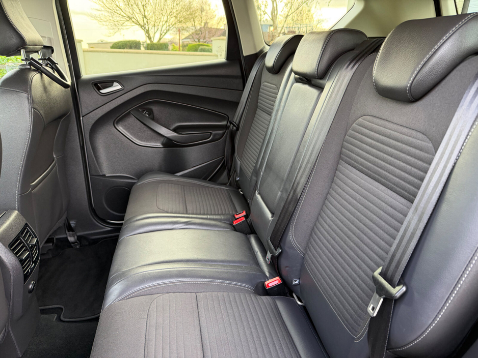 2018 Ford Kuga - image 19