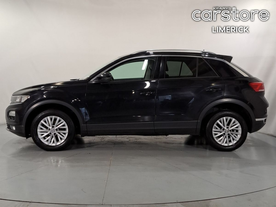 2019 Volkswagen T-Roc - image 6