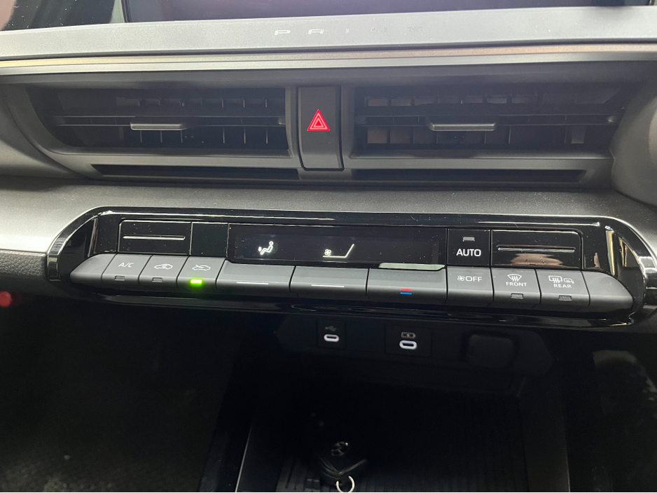 2025 Toyota Prius - image 18