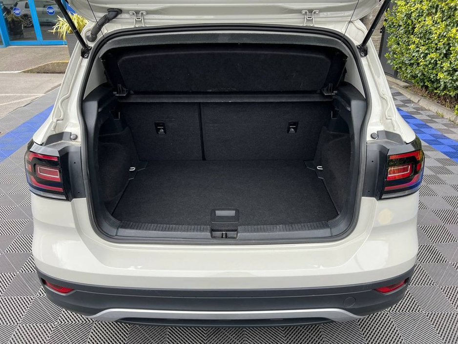 2023 Volkswagen T-Cross - image 13