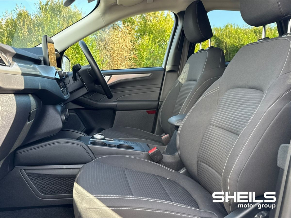 2024 Ford Kuga - image 5