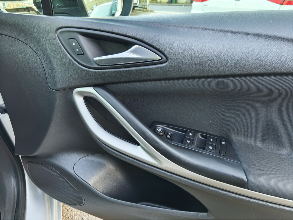 2021 Opel Astra 2021 Opel Astra AA Approved 1 Year Warranty €13,950