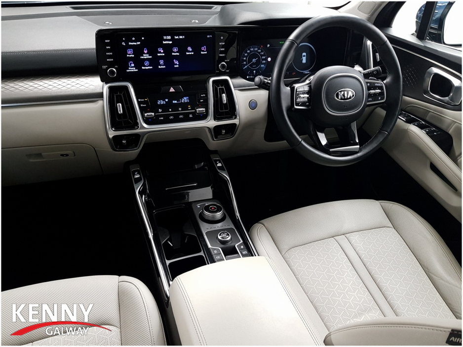 2021 Kia Sorento - image 11