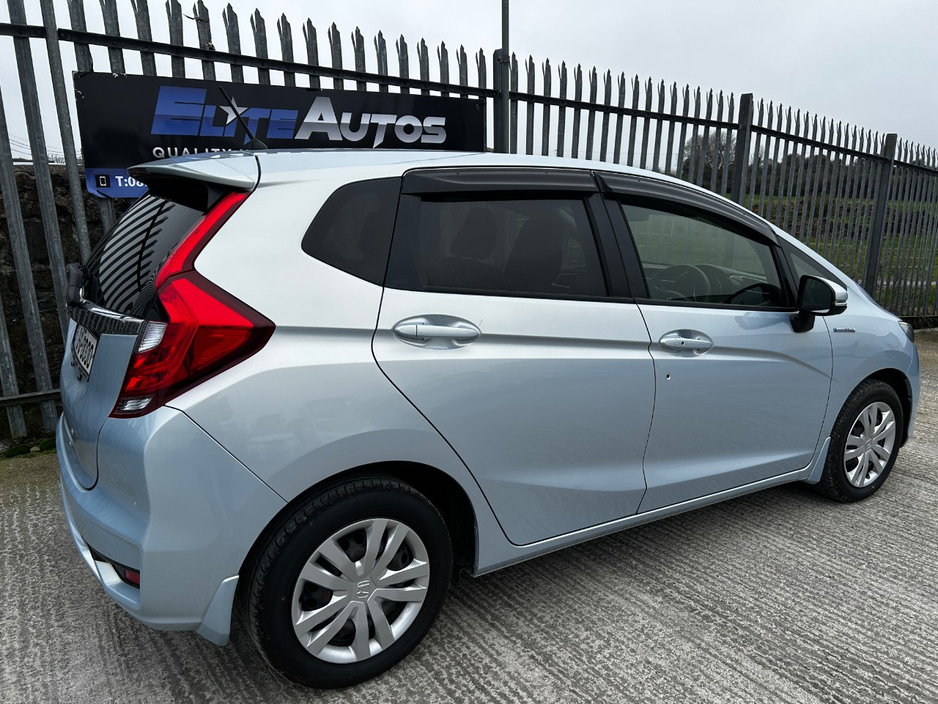 2018 Honda Fit - image 7