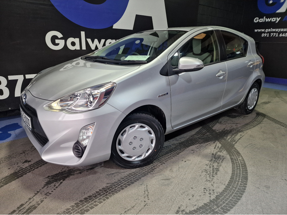 2016 Toyota Aqua - image 4