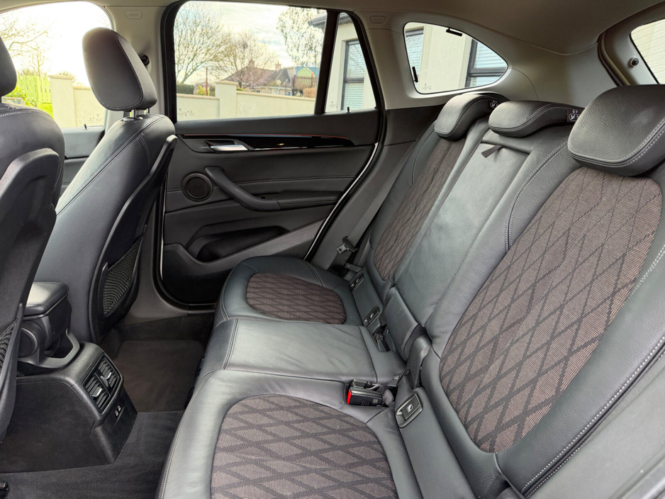 2019 BMW X1 - image 18