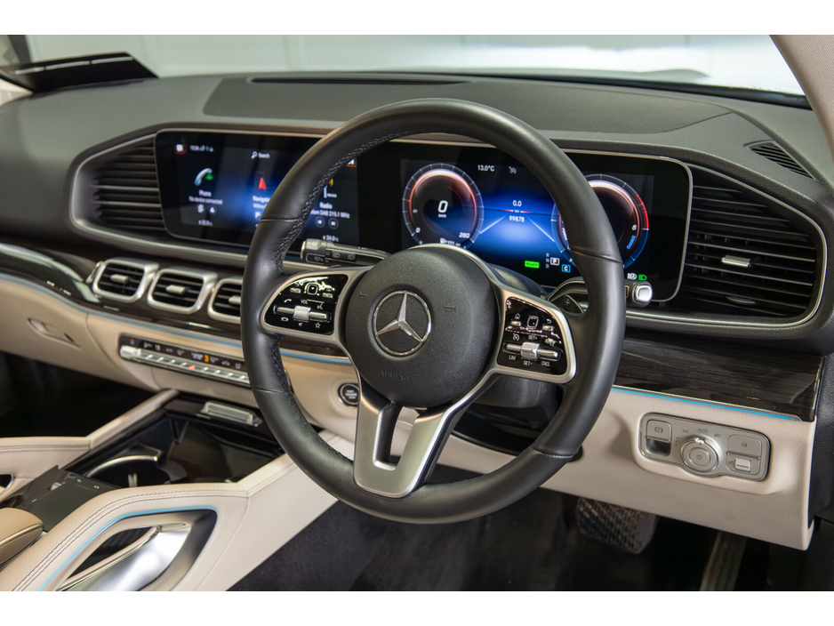 2022 Mercedes-Benz GLE Class - image 9