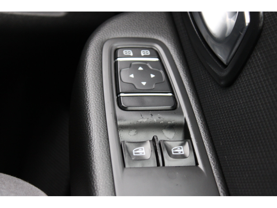 2018 Renault Clio 1.2 16V 75 DYNAMIQUE NAV €10,950