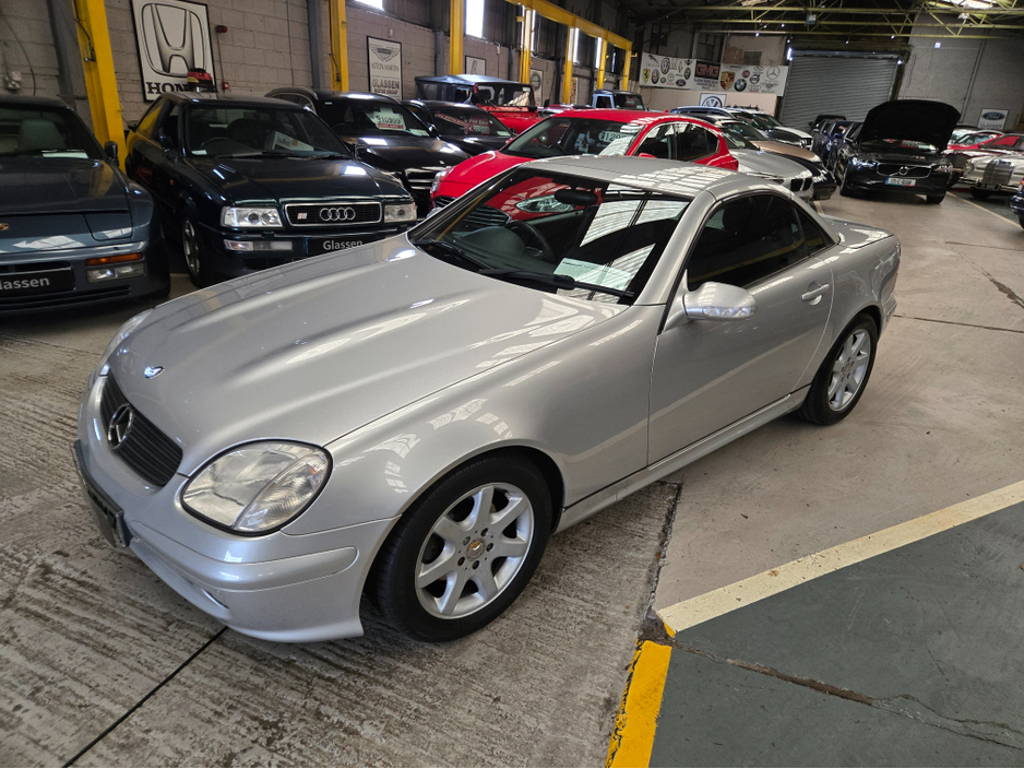 2004 Mercedes-Benz SLK Class - image 27
