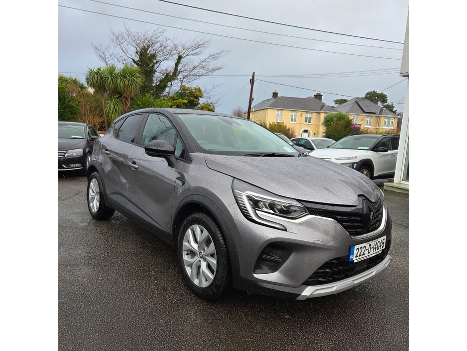 2022 Renault Captur 1.0 TCe 90 DFull Iconic €19,999
