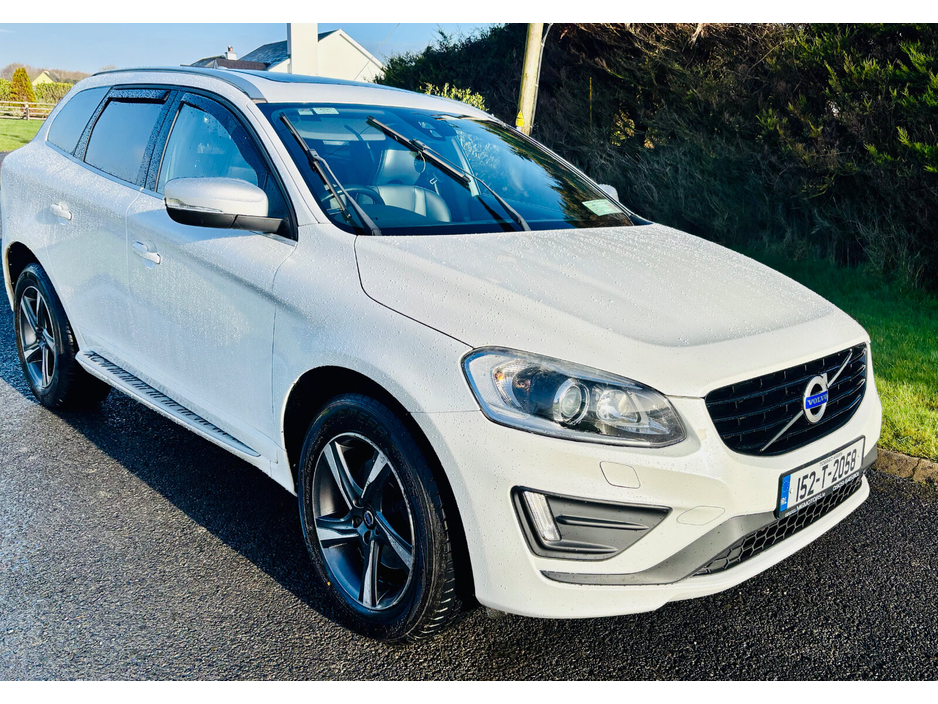 2015 Volvo XC60 D4 (190hp) FWD R-DESIGN Geartronic €12,500