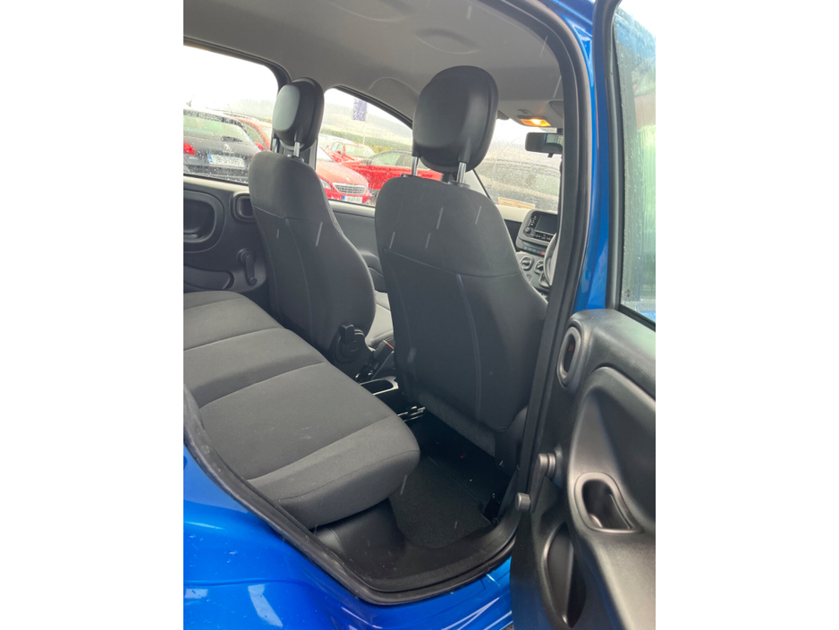 2025 Fiat Panda Panda 1.0 70 HP 5 Seat €17,450