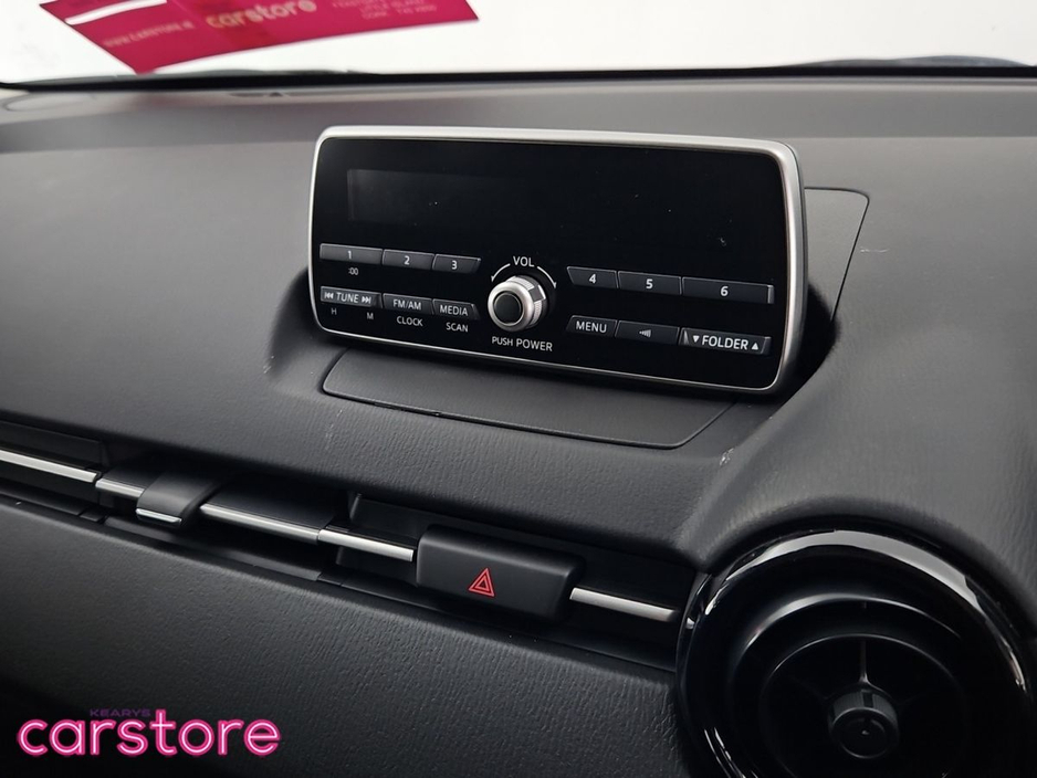 2024 Mazda Mazda2 - image 21