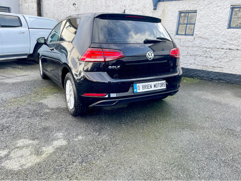 2019 Volkswagen Golf - image 23