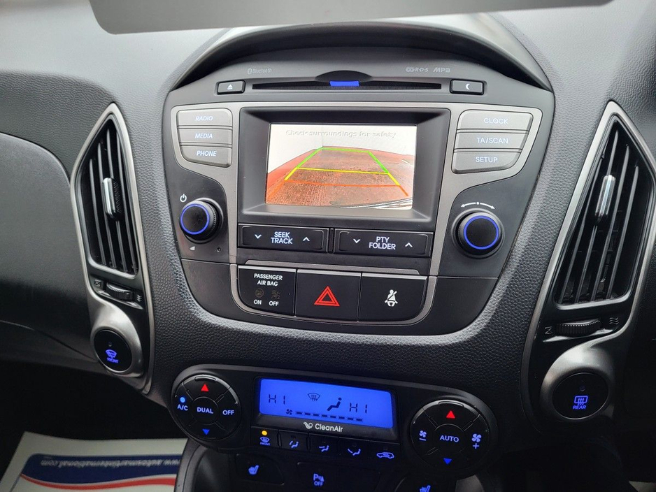 2014 Hyundai ix35 2.0 Diesel Executive 4WD 136hp €8,950