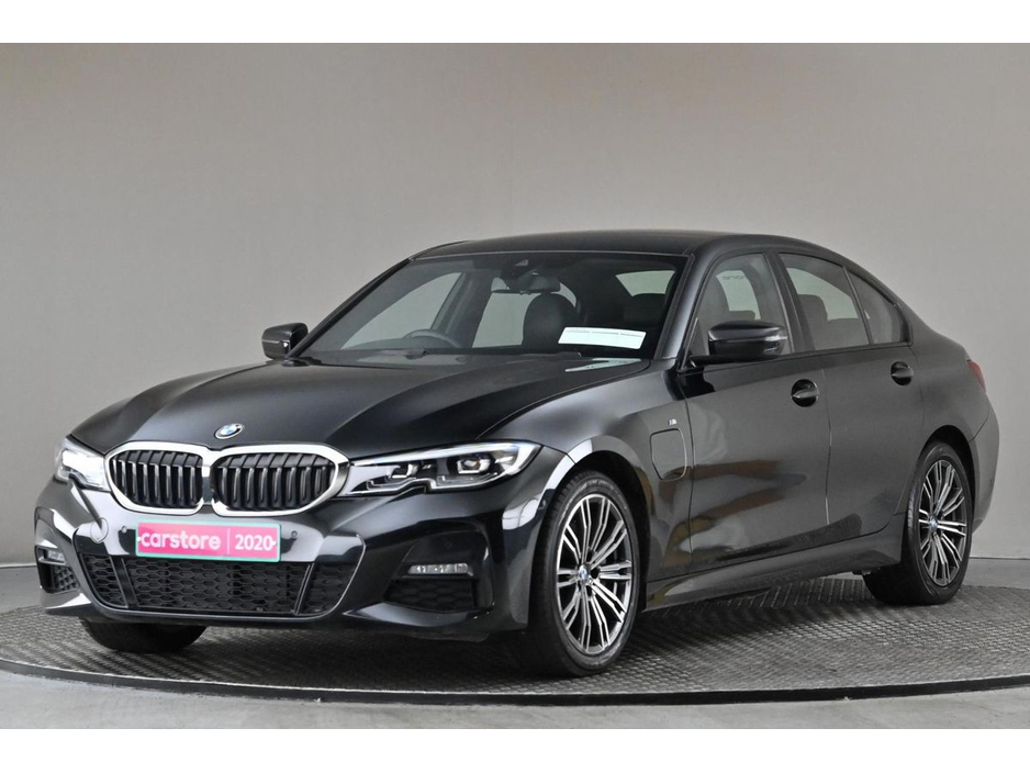 2020 BMW 3 Series - image 3