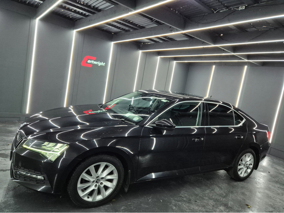 2020 Skoda Superb - image 19