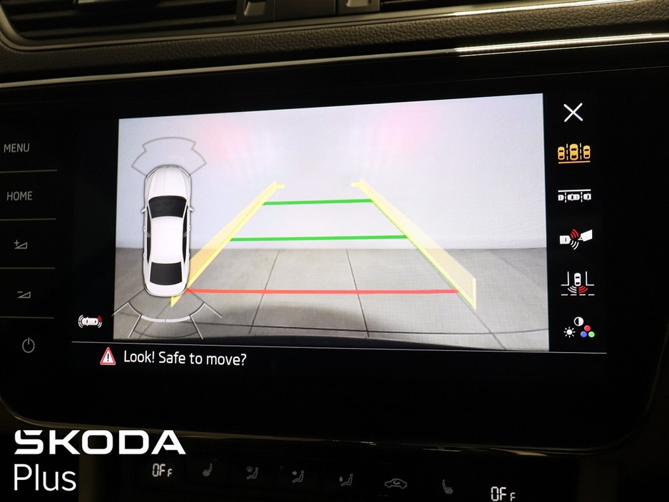 2023 Skoda Superb - image 16