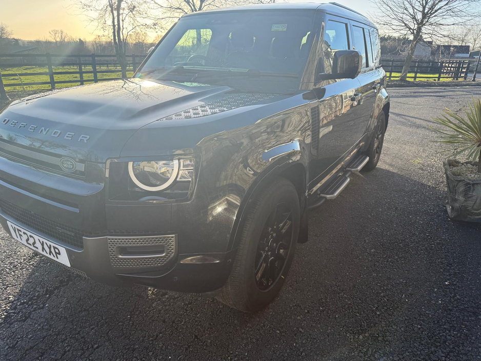 2022 Land Rover Defender - image 4