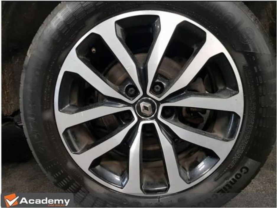 2022 Renault Kadjar - image 13