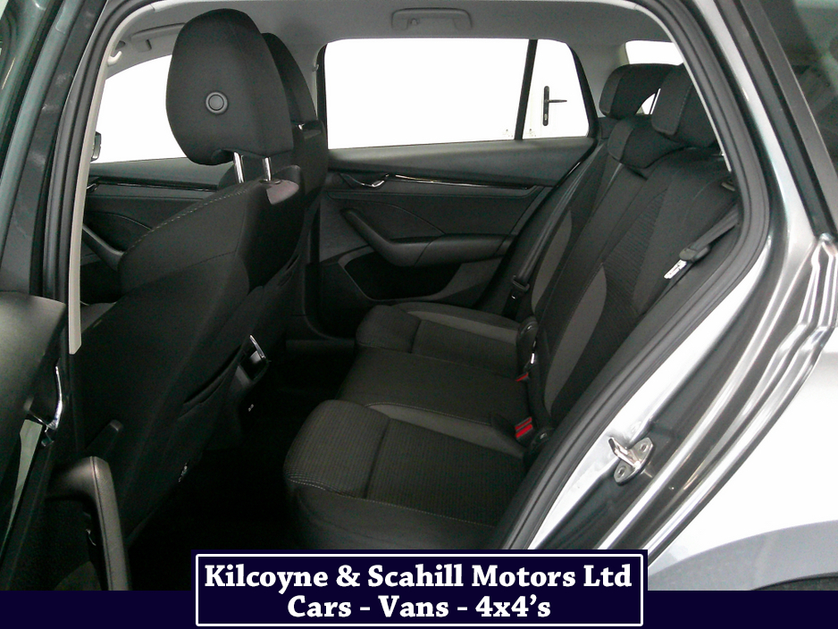 2023 Skoda Octavia - image 13