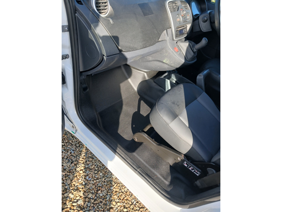 2019 Renault Kangoo - image 7