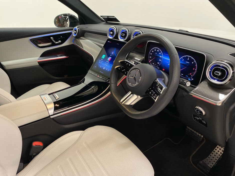 2025 Mercedes-Benz GLC Class - image 9