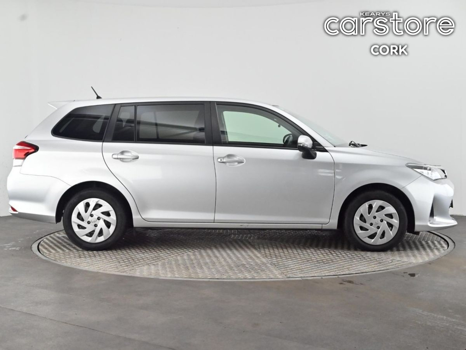 2018 Toyota Corolla - image 2