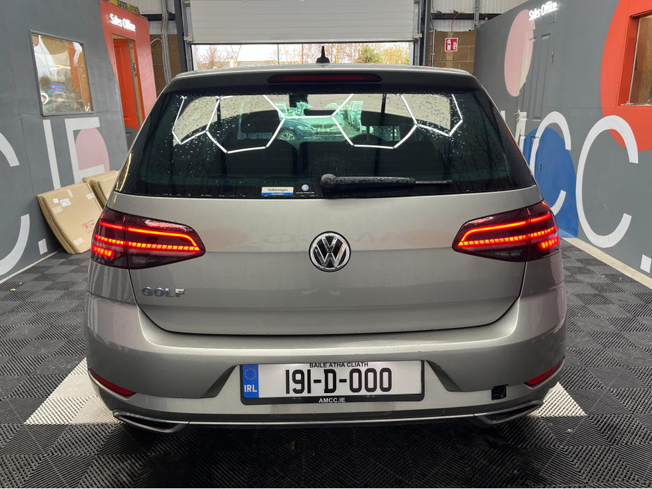 2019 Volkswagen Golf - image 3