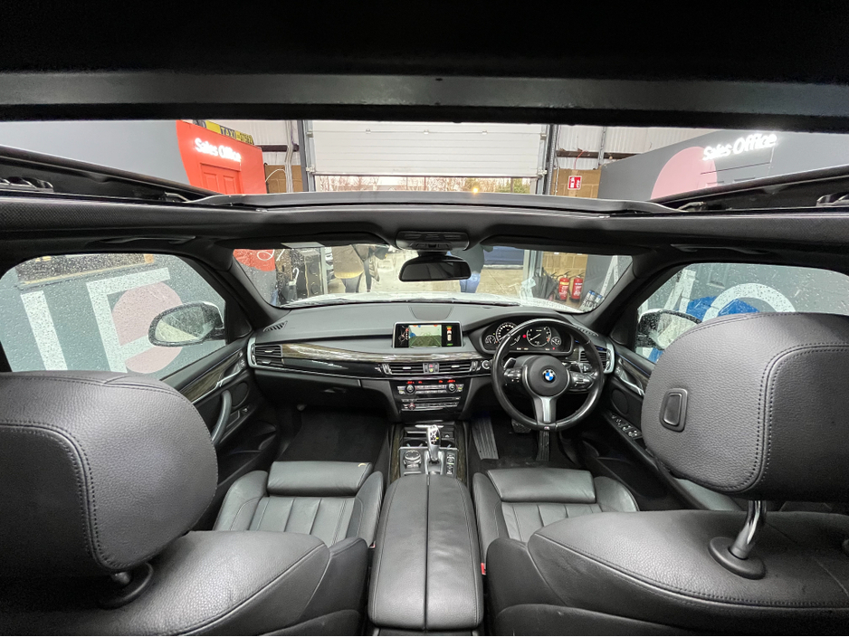 2016 BMW X5 €29950! 2016 BMW X5 XDRIVE 40E M-SPORT 2.0 AUTOMATIC / CRUISE CONTROL / REVERSE CAMERA / ELECTRIC MEMORY & HEATED SEATS / PADDLE SHIFTERS / PANORAMIC SUNROOF / HEATED REAR SEATS €29,950