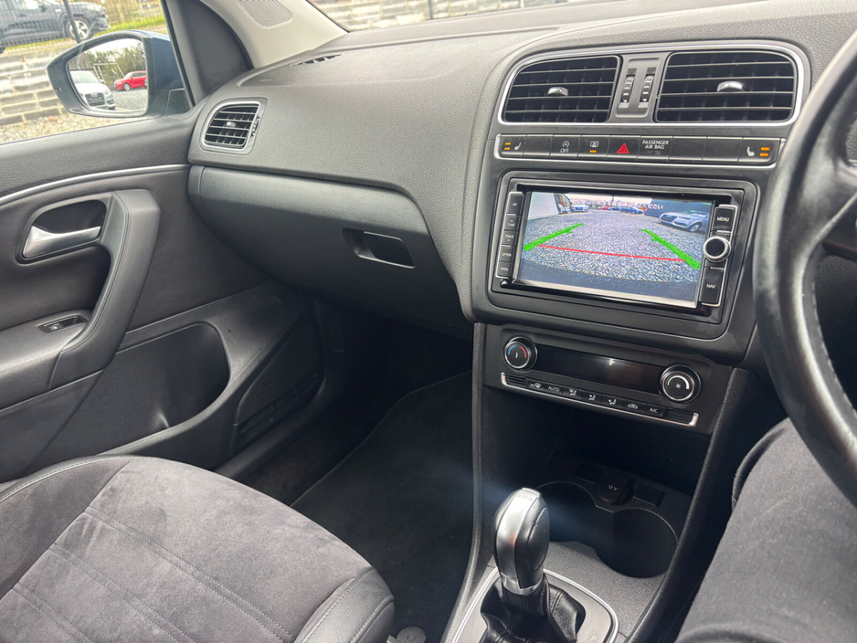 2016 Volkswagen Polo - image 8