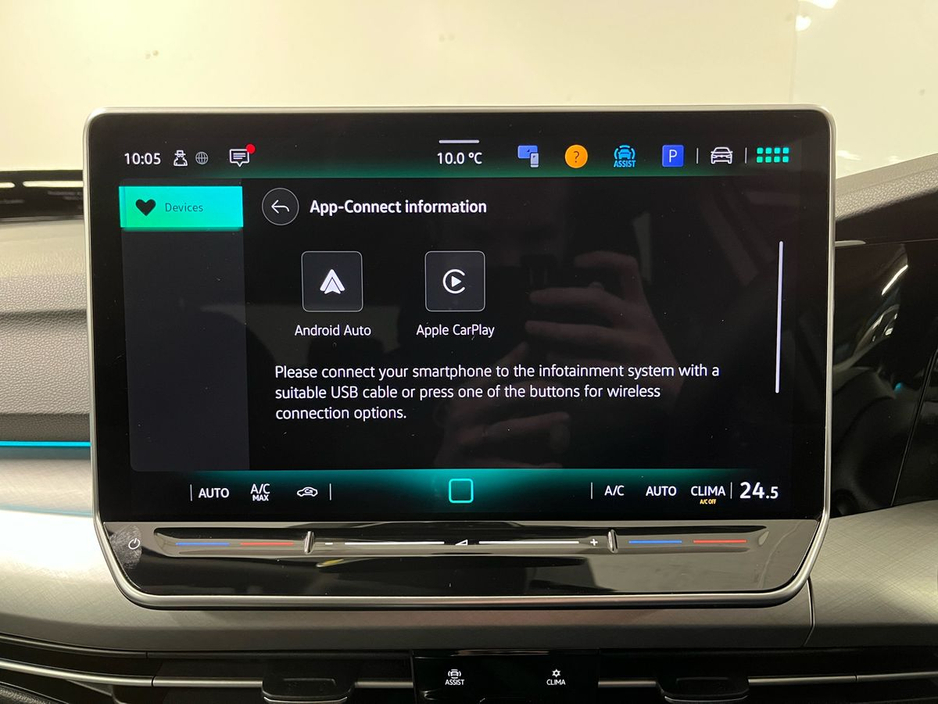 2025 Volkswagen Golf - image 15