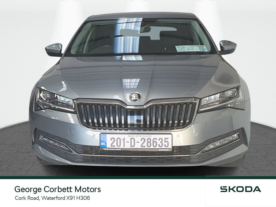 2020 Skoda Superb - image 11