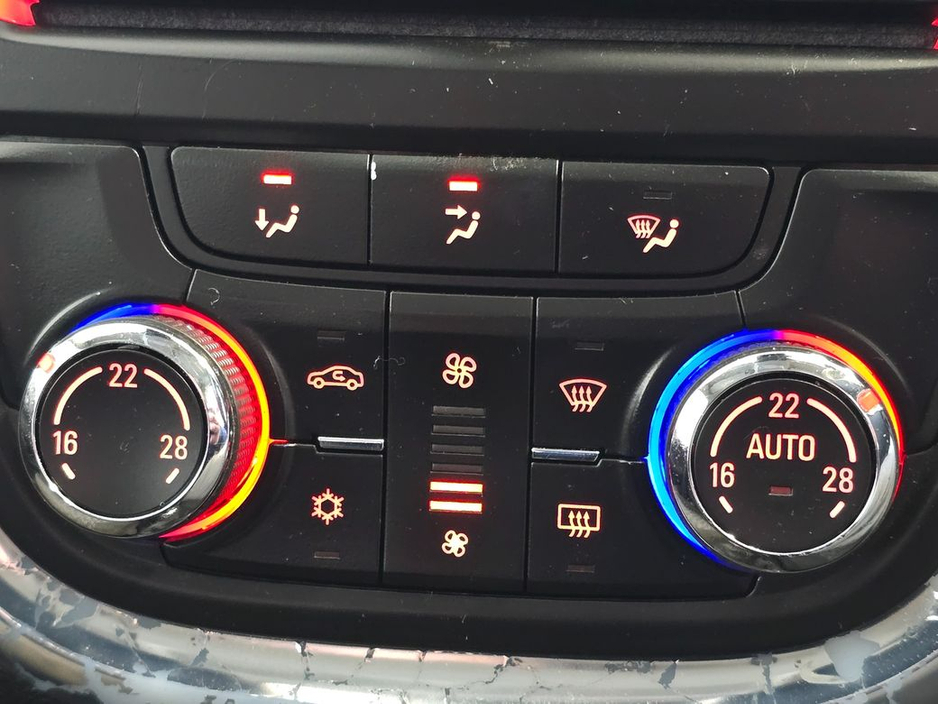 2016 Opel Mokka - image 12