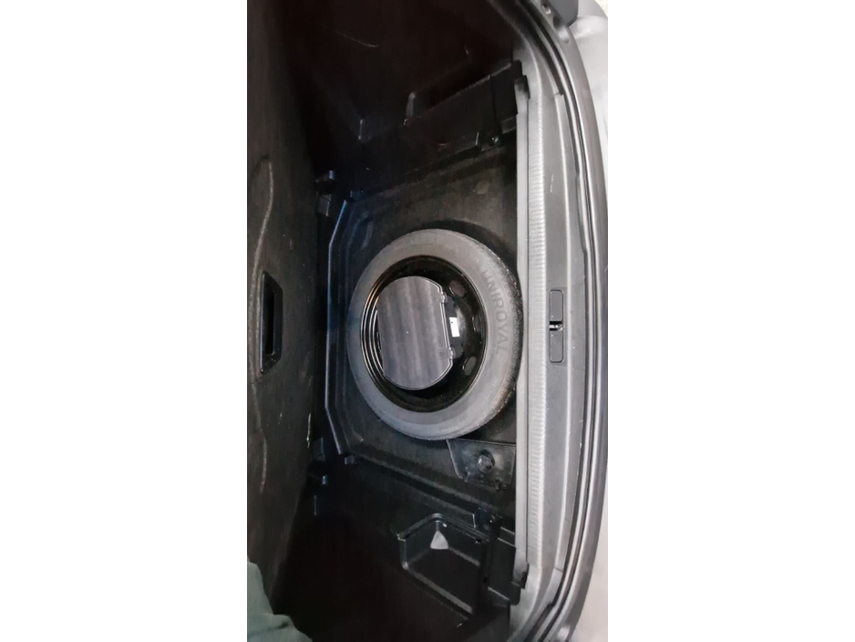 2023 Peugeot 5008 - image 7