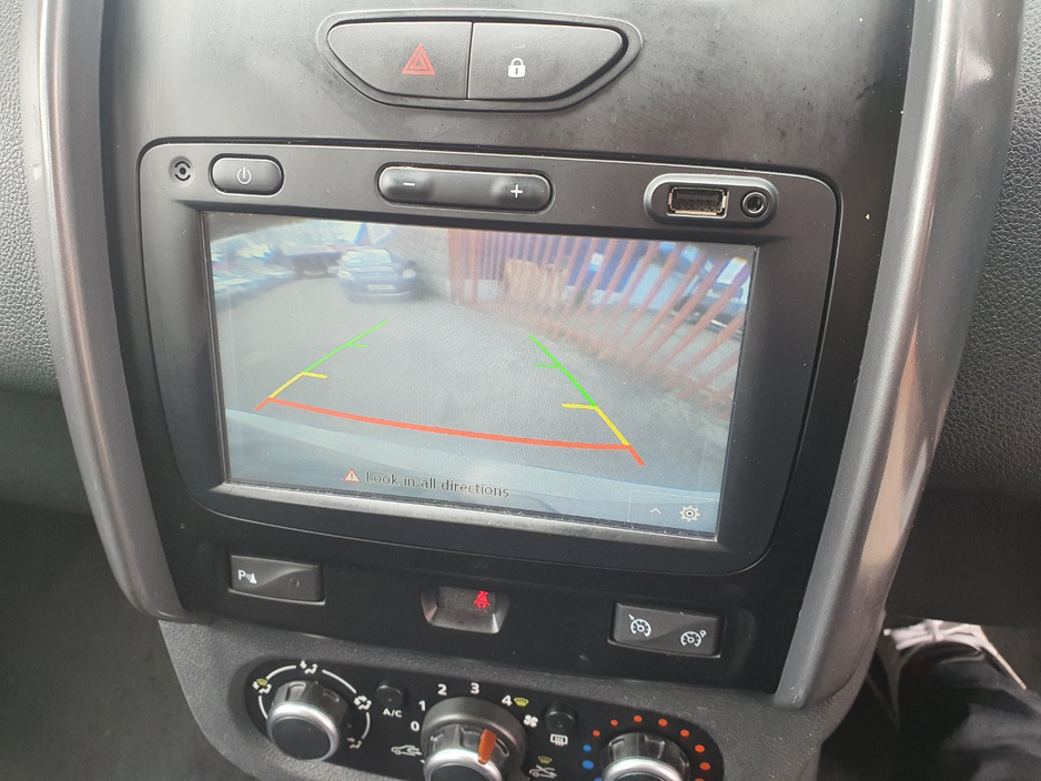 2018 Dacia Duster - image 5