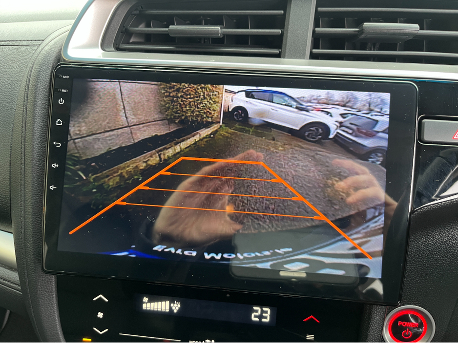 2018 Honda Fit AUTOMATIC HYBRID 1.5 PETROL //HALF LEATHER SEATS//REVERSE CAMERA//KEYLESS ENTRY//ADAPTIVE CRUISE CONTROL// €13,950