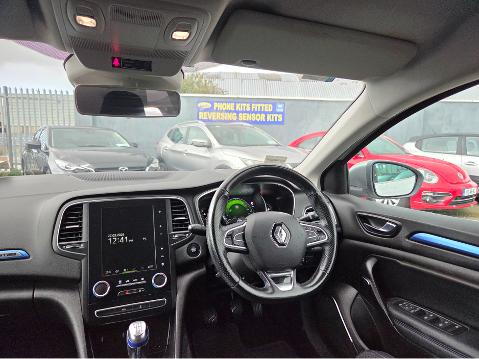 2019 Renault Megane - image 13