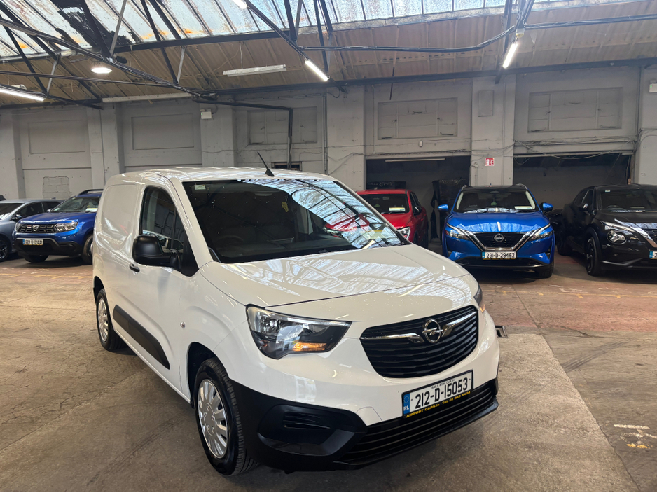 2021 Opel Combo - image 14