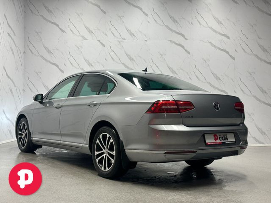 2018 Volkswagen Passat Highline 1.6TDI 120HP 4DR - Straight Sale Discount €19,950