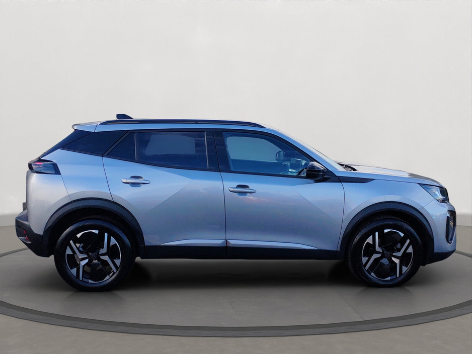2025 Peugeot 2008 - image 2