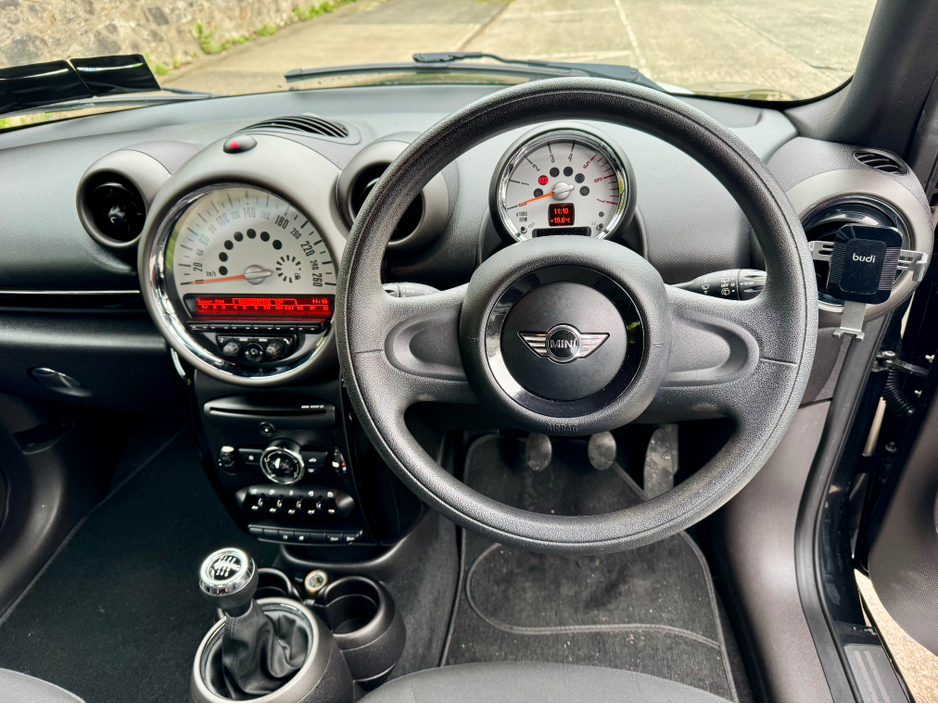 2011 MINI Countryman - image 21