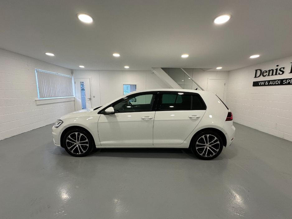 2020 Volkswagen Golf - image 11