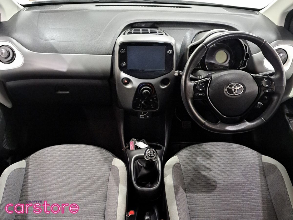 2021 Toyota Aygo - image 11