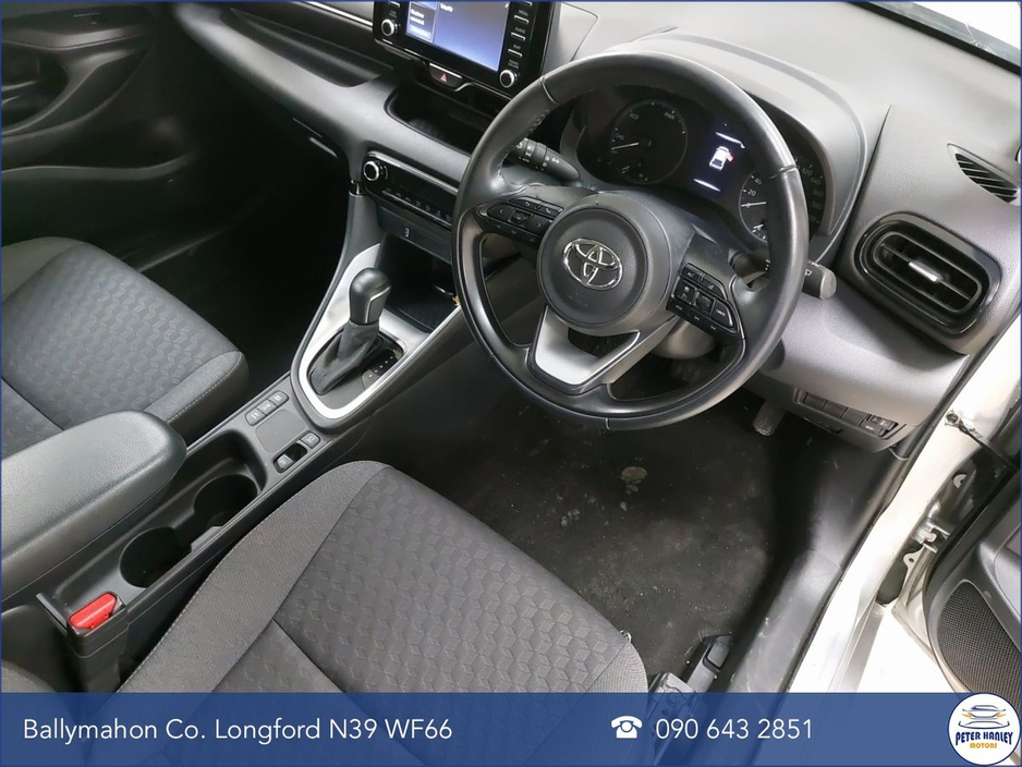 2024 Toyota Yaris Yaris Hybrid Luna €23,950