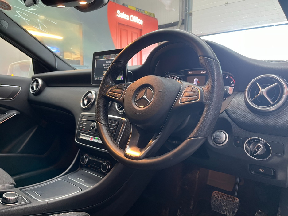 2017 Mercedes-Benz A Class €16950 2017 MERCEDES-BENZ A180 1.6 AUTOMATIC / CRUISE CONTROL / REVERSE CAMERA / PADDLE SHIFTERS AND MORE €16,950