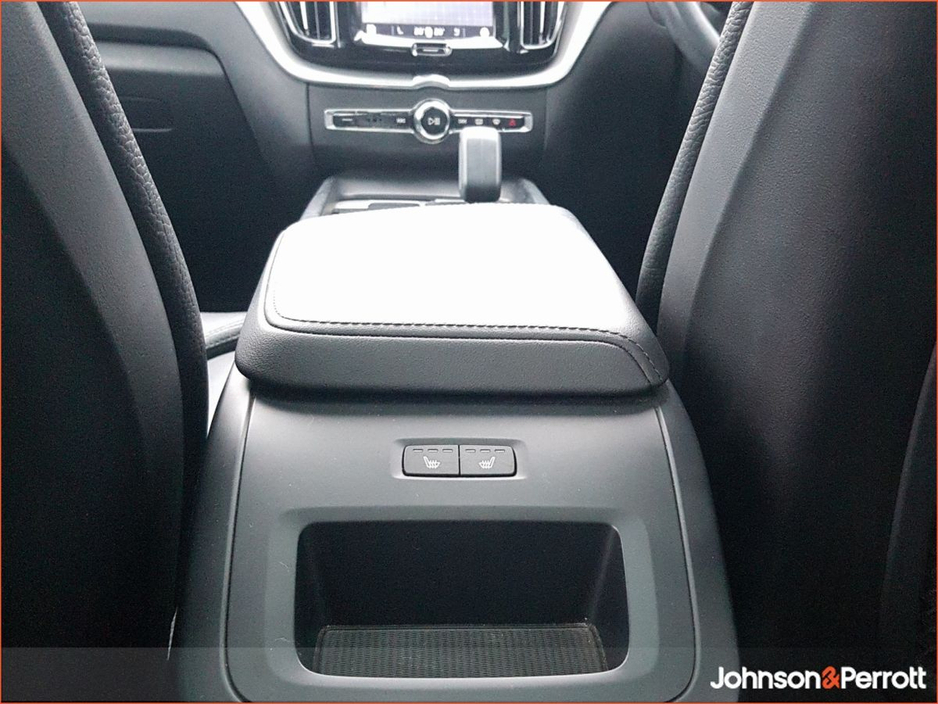 2023 Volvo XC60 - image 23