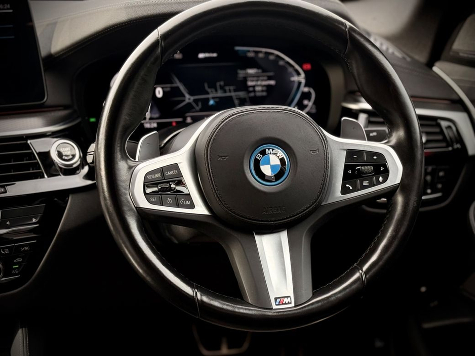 2023 BMW 5 Series - image 14